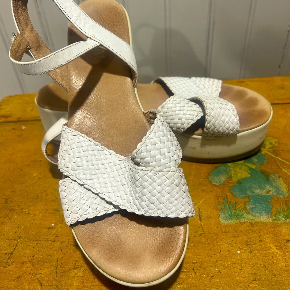 White Leather Wedge Sandles